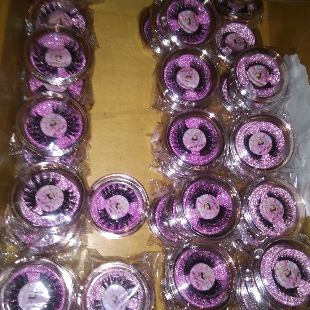 @ Ms. Icy Lash's